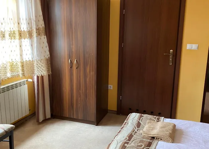 Miechus فندق مبيت وإفطار 3*